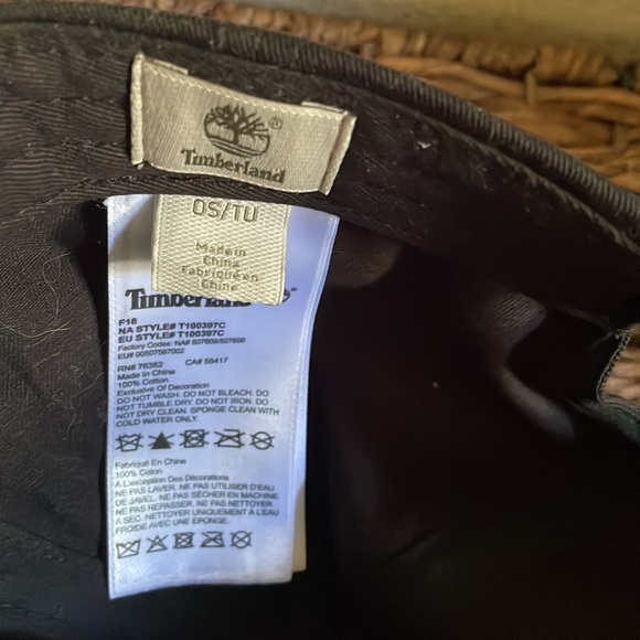 Timberland SnapBack hat black - Picture 2 of 3